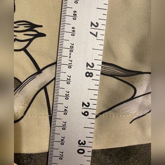 Hilo Hattie Shirt Men’s Medium Beige Black Silk Hawaiian Tropical Button Up - Picture 4 of 5